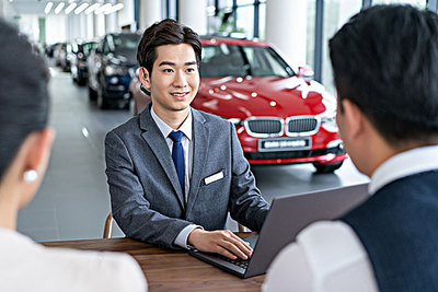 汽車(chē)銷(xiāo)售 行業(yè)動(dòng)態(tài)與成功之道